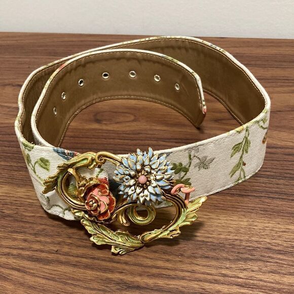 Connie Bates For Fahrenheit Women’s Belt with Floral Multicolor Metal Buckle. - Picture 1 of 8